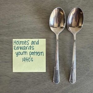 2 Holmes &‎ Edwards Youth Pattern 1940s Silverplate Spoons Inlaid